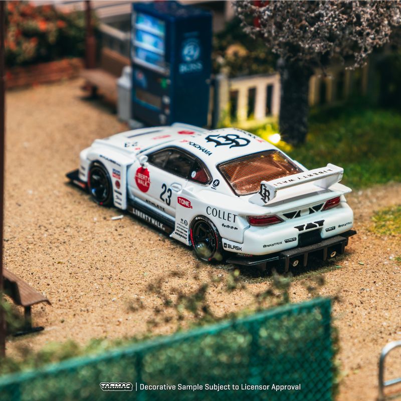 [Pre Order, Free Shipping] Tarmac Works LB-Super Silhouette Nissan SILVIA (S15) Drift 2025