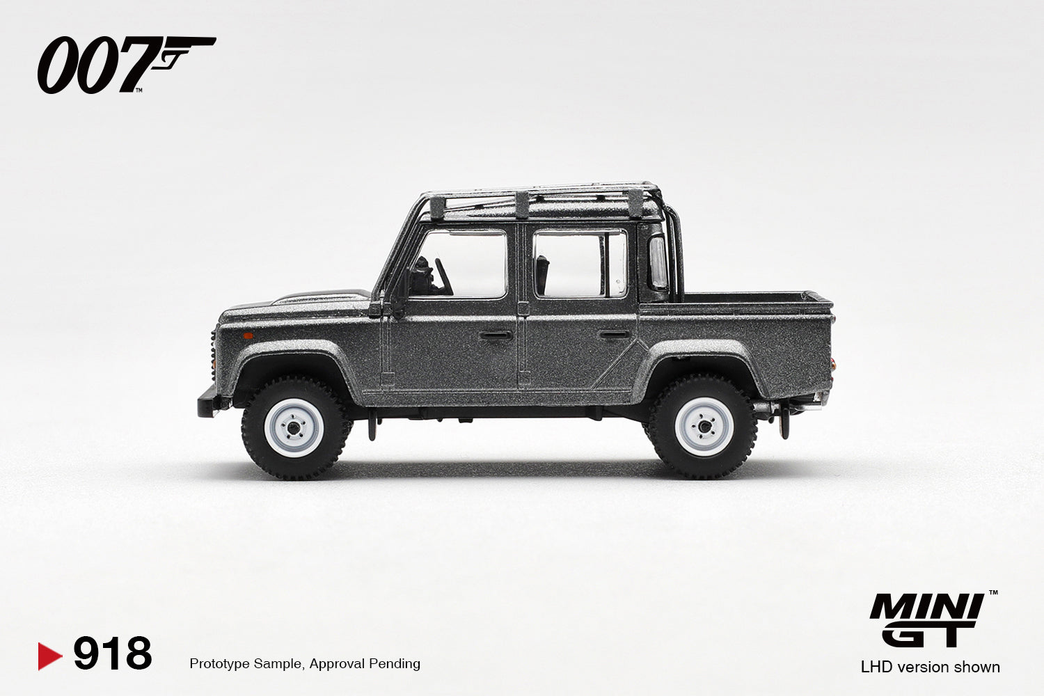 [Pre Order, Blister] MiniGT - Land Rover Defender 110 Crew Cab 007 “Skyfall”