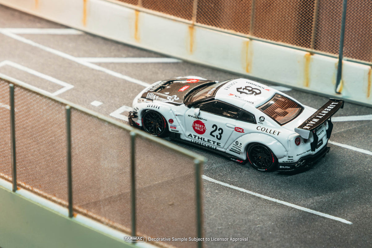 LB-WORKS Nissan GT-R R35 Type 2 White