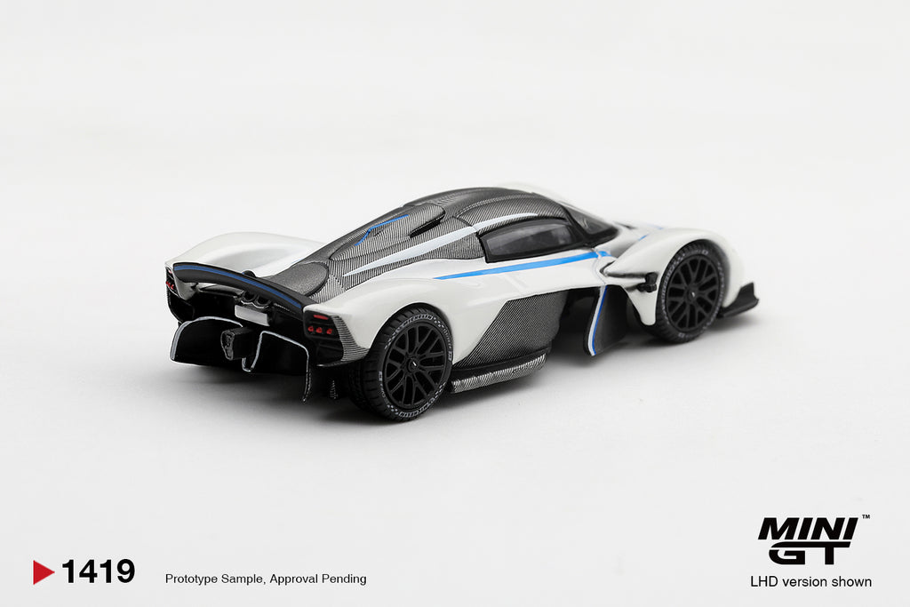 Aston Martin Valkyrie - Escaping White