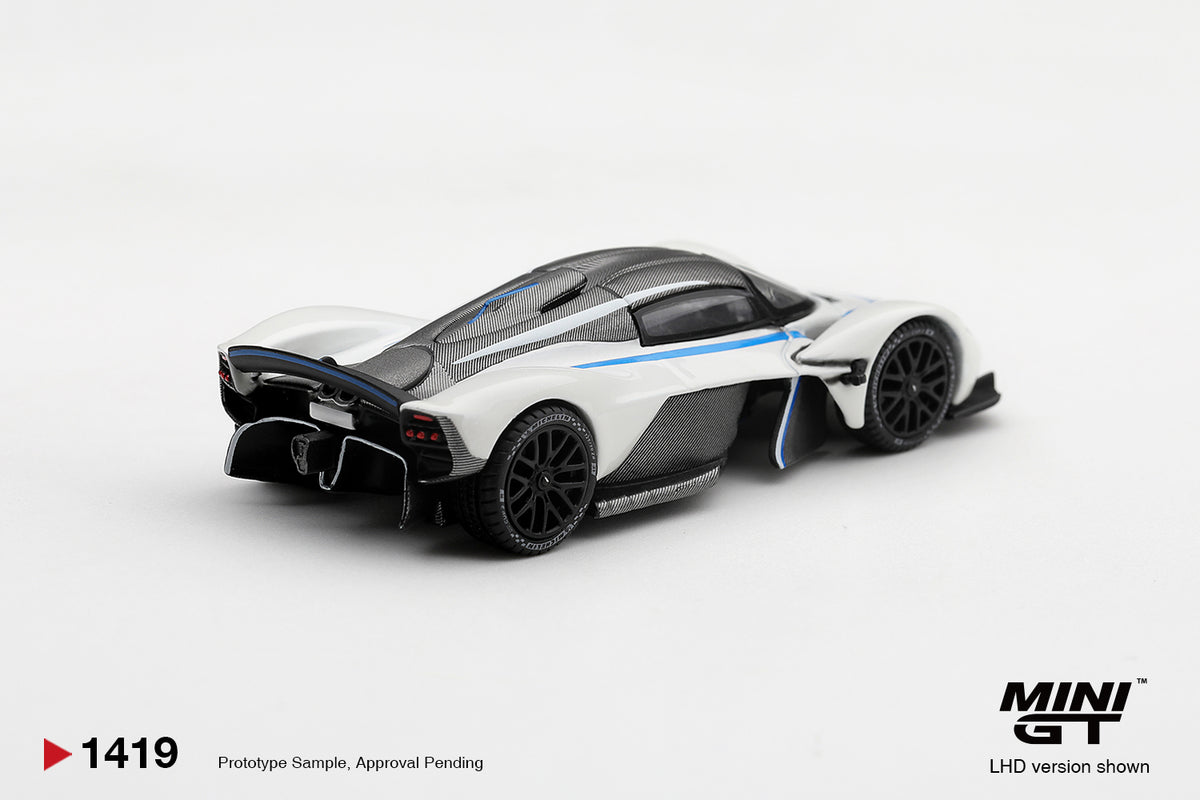 Aston Martin Valkyrie - Escaping White