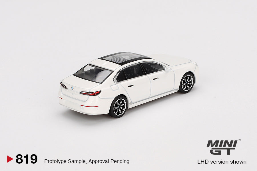 [Box] MiniGT - BMW i7 xDrive60 Mineral White - 5