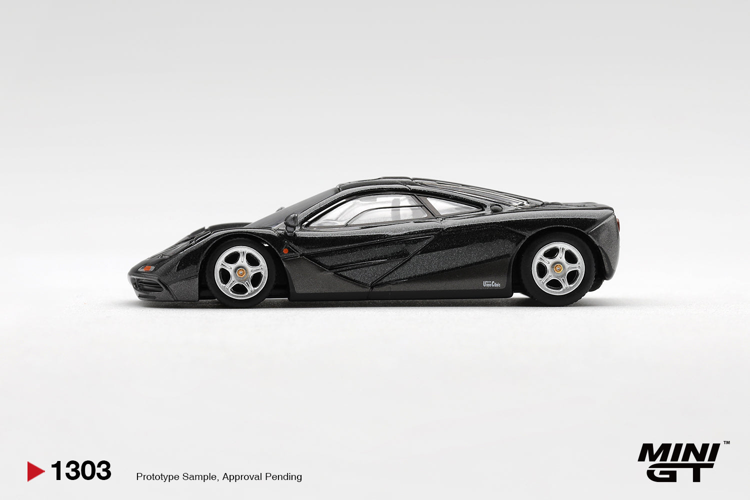 [Pre Order, Box] MiniGT - McLaren F1 - Blue Black Metallic
