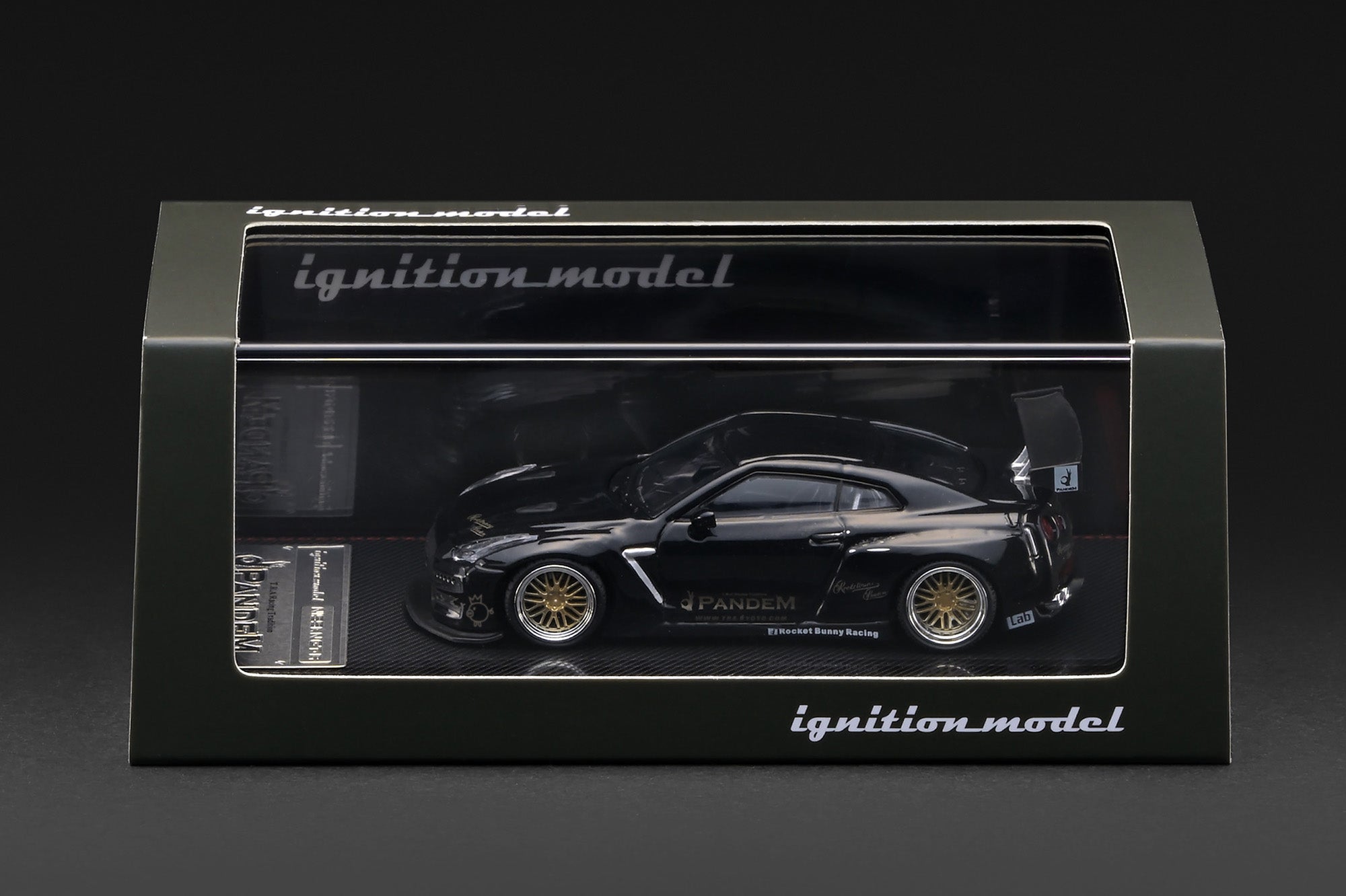 PANDEM R35 GT-R - Black Metallic