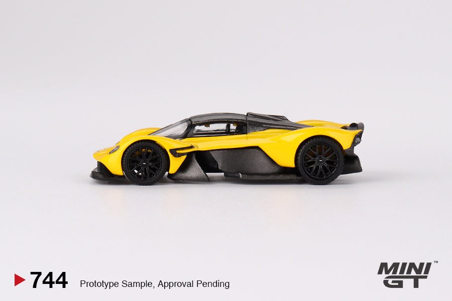 [Pre Order, Box] MiniGT - Aston Martin Valkyrie Sunburst Yellow - 6
