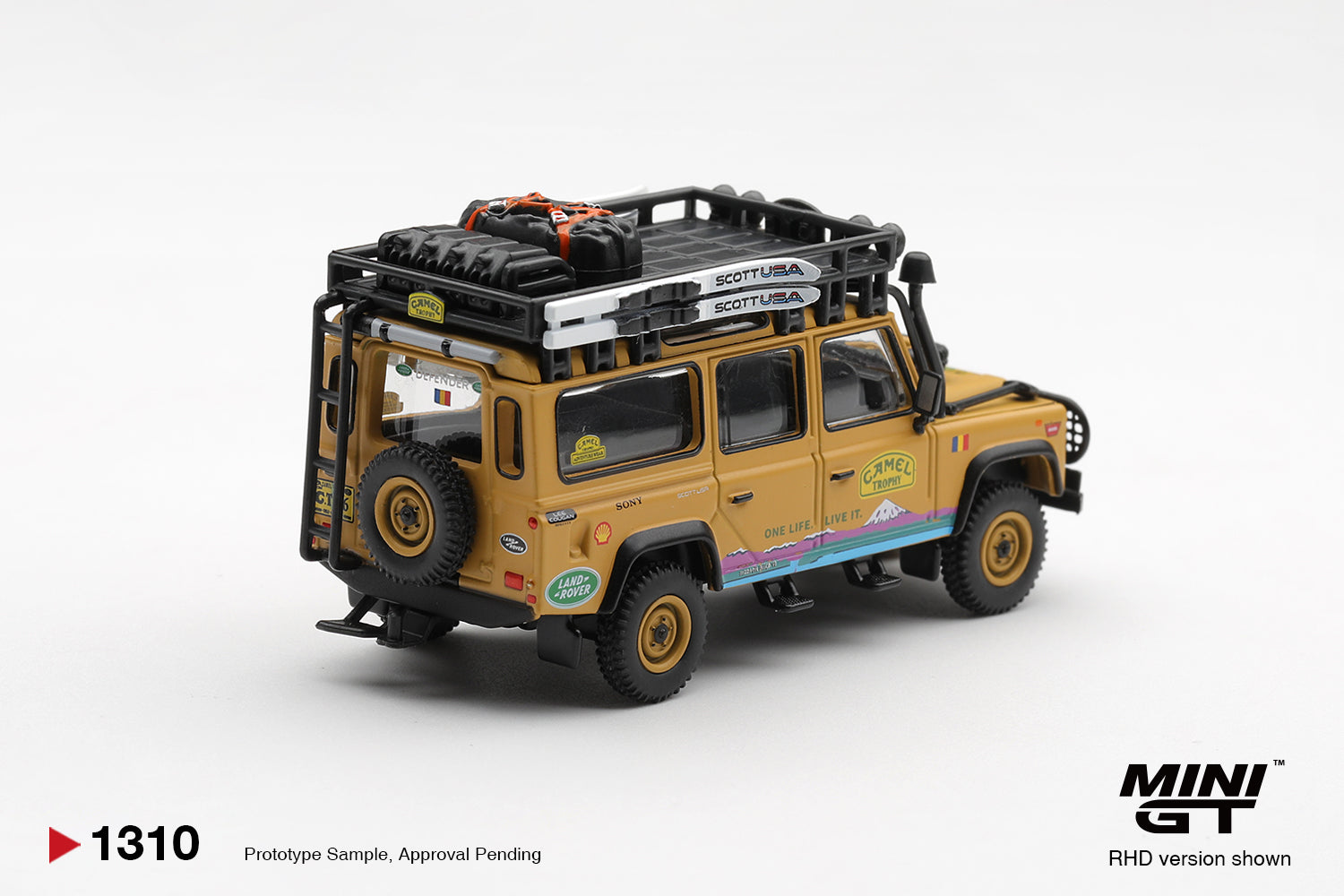 [Pre Order, Box] MiniGT - Land Rover Defender 110 1998 Camel Trophy Tierra del Fuego CT.36 Romania
