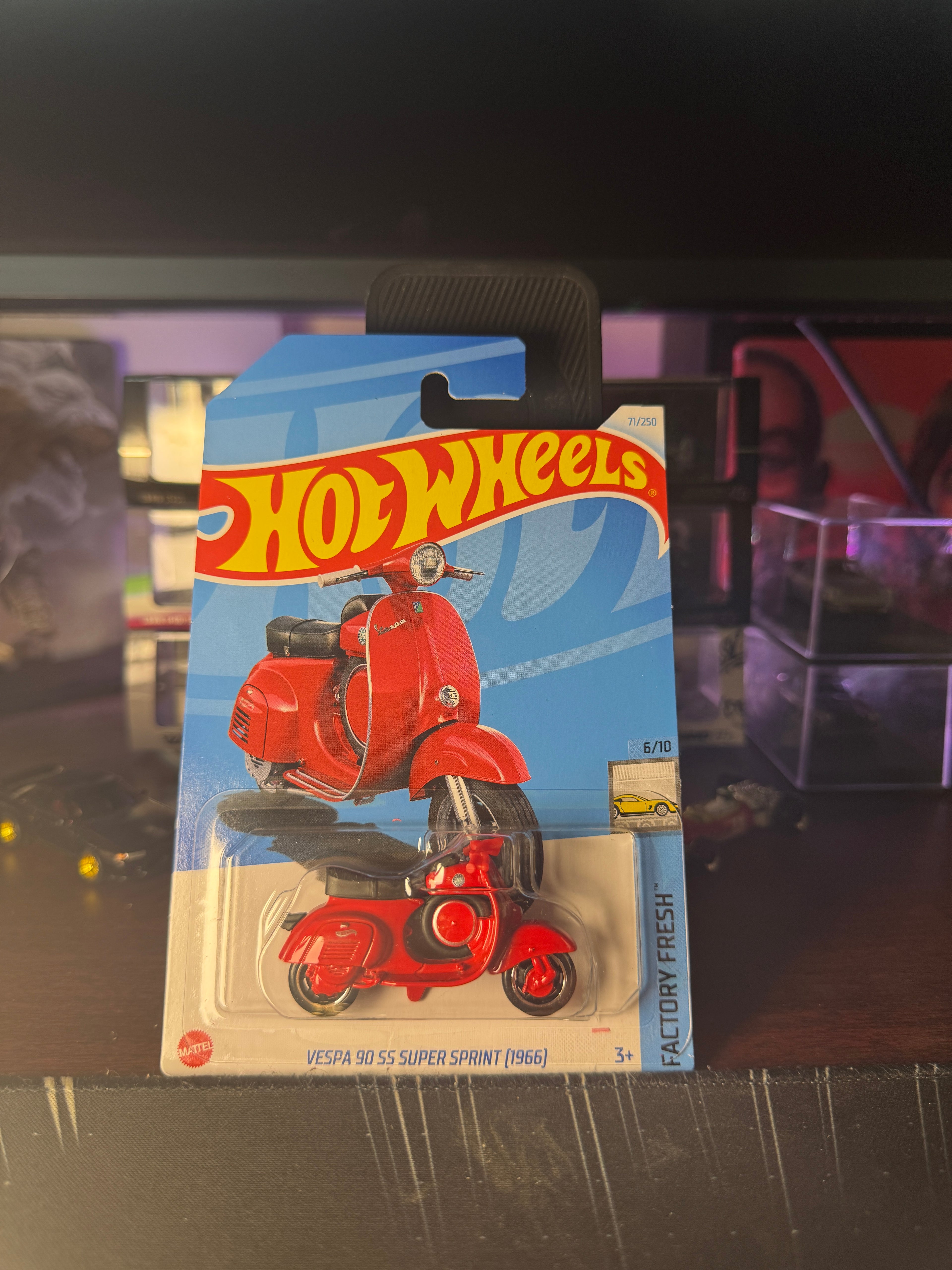 [Imported, Broken Blister] Vespa 90 SS Super Sprint (1966)