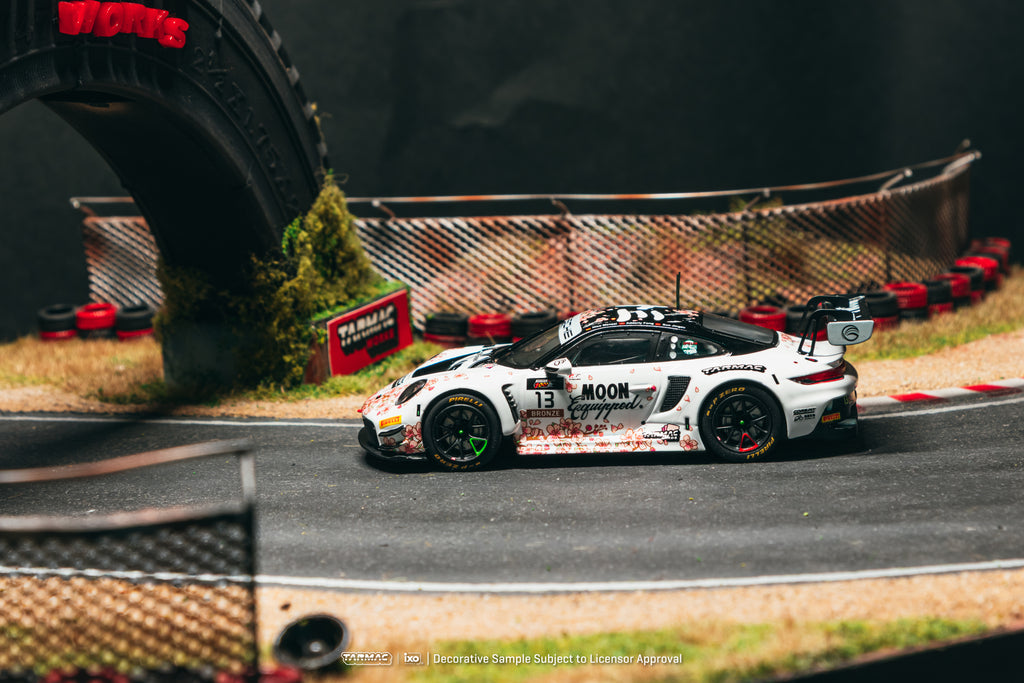 [Pre Order] Tarmac Works - Porsche 911 GT3 R - Suzuka 1000km - Intercontinental GT Challenge 2025