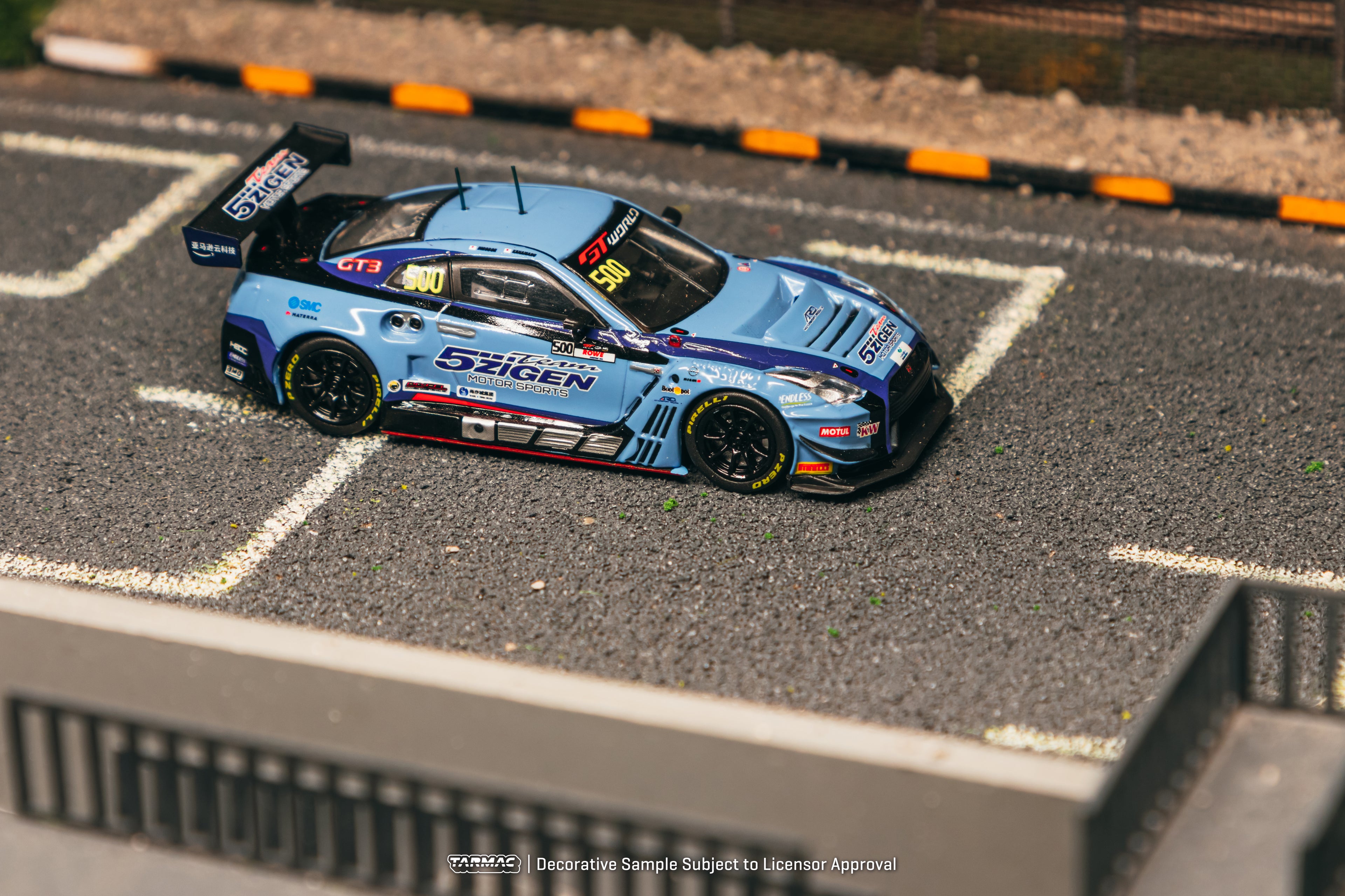 [Pre Order] Tarmac Works - Nissan GT-R NISMO GT3 GT - World Challenge Asia 2025 - TEAM 5ZIGEN