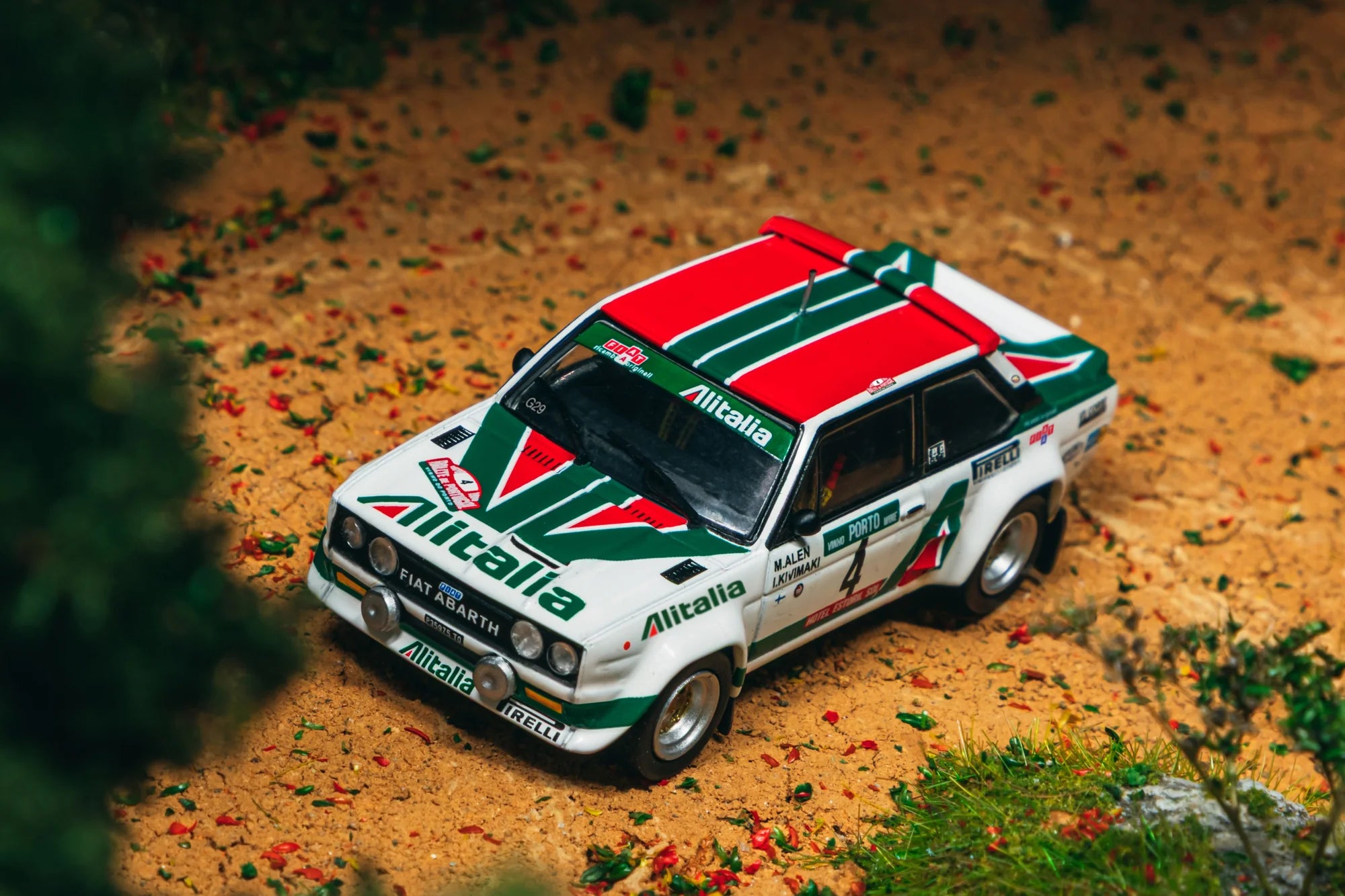 [Pre Order] Tarmac Works - FIAT 131 ABARTH Rally Rallye de Portugal - Vinho do Porto 1978 Winner #04 - HOBBY64