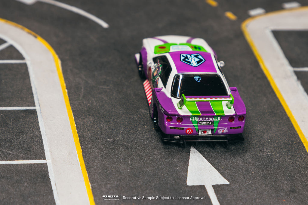 [Pre Order] Tarmac Works - LB-KAIDO WORKS R32 Skyline Buzz Lightyear