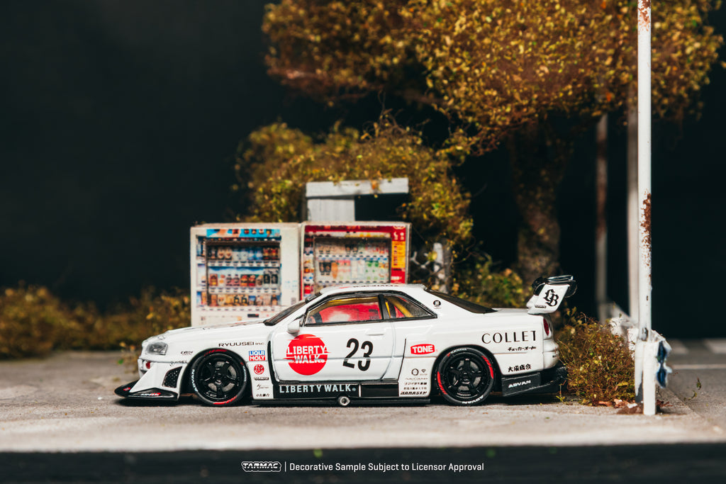 [Pre Order] Tarmac Works - LB-ER34 Super Silhouette SKYLINE - White