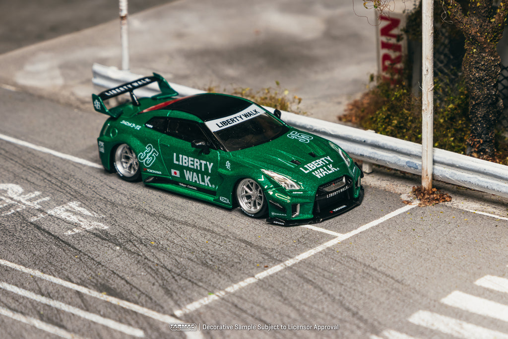 LB-Silhouette WORKS GT NISSAN 35GT-RR - Emerald green