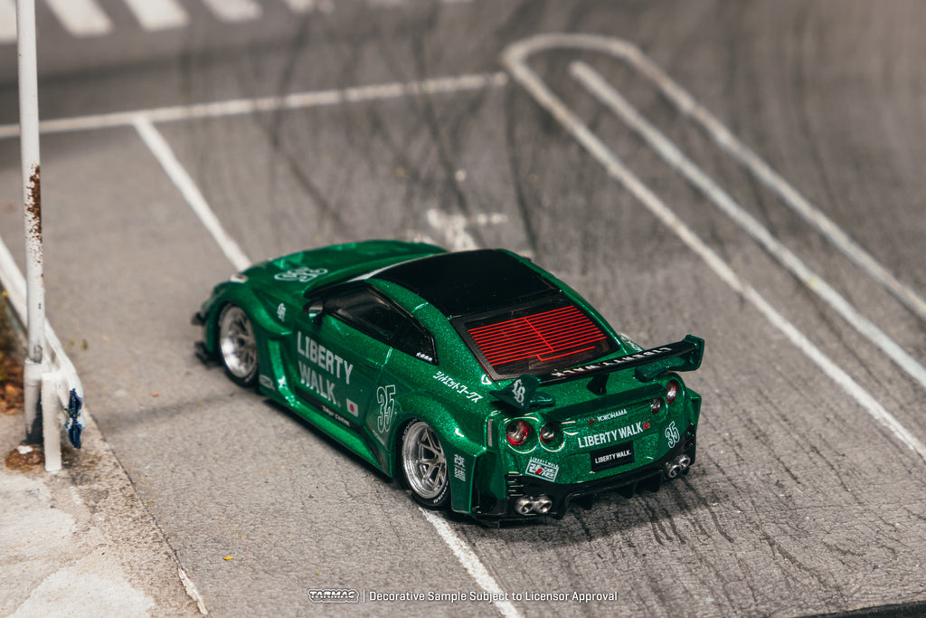 LB-Silhouette WORKS GT NISSAN 35GT-RR - Emerald green