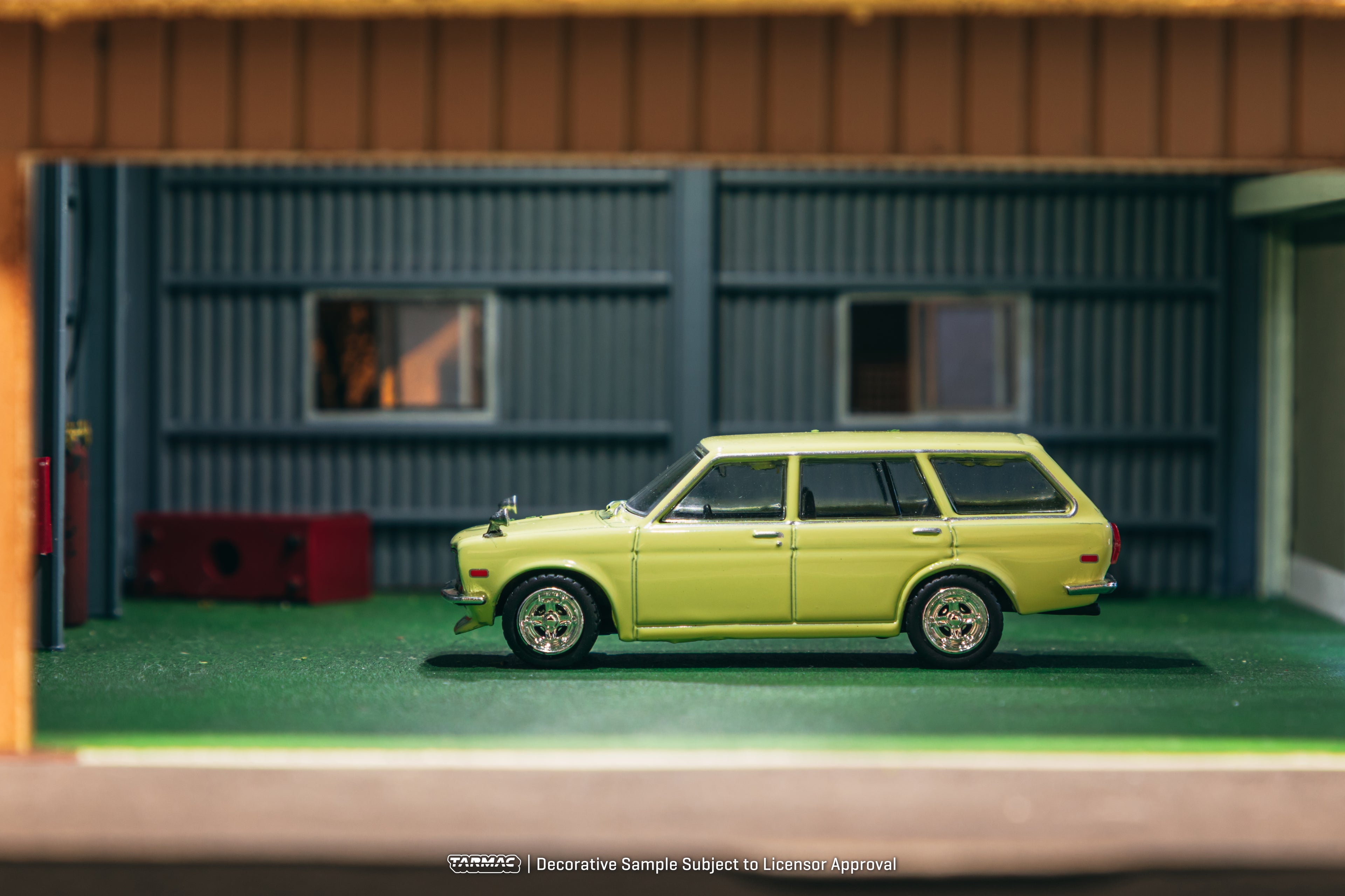 [Pre Order, Box] Tarmac Works - Datsun Bluebird 510 Wagon Yellow
