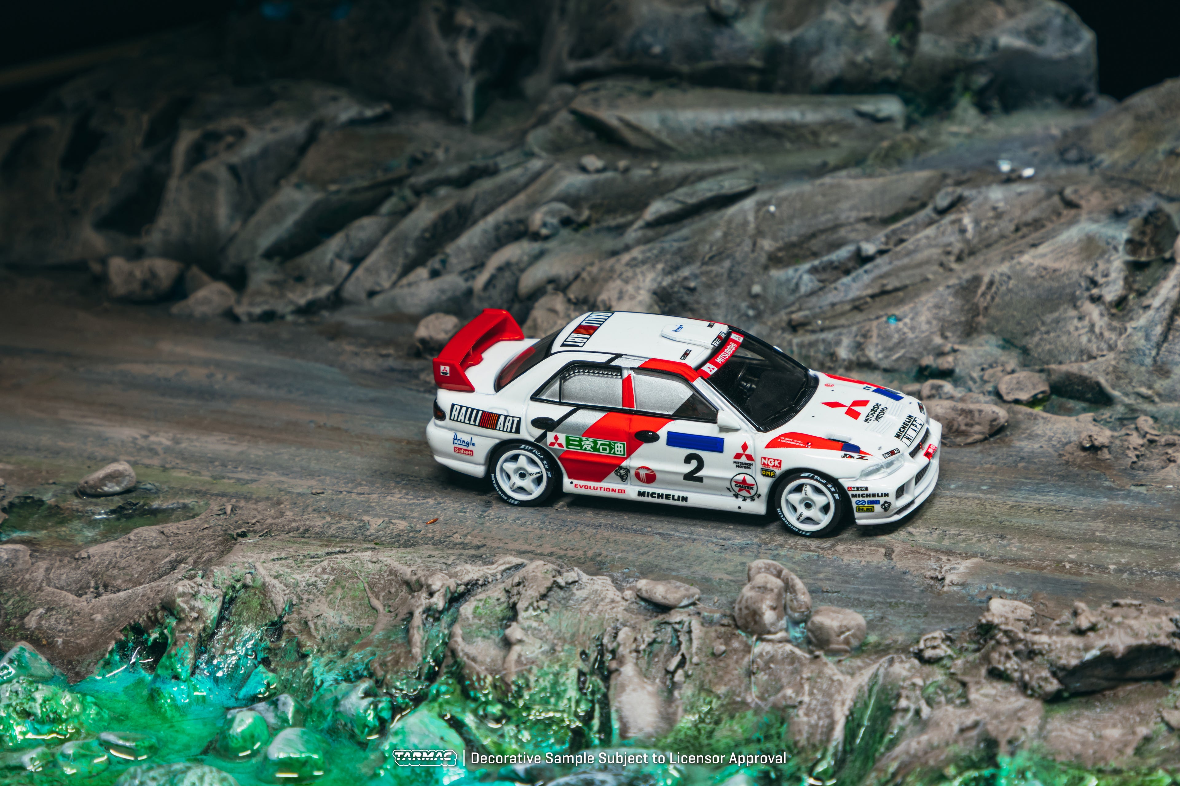 Tarmac Works - Mitsubishi Lancer Evolution III - Hong Kong Beijing Rally 1996 Winner Ari Vatanen / Christian Gilbert