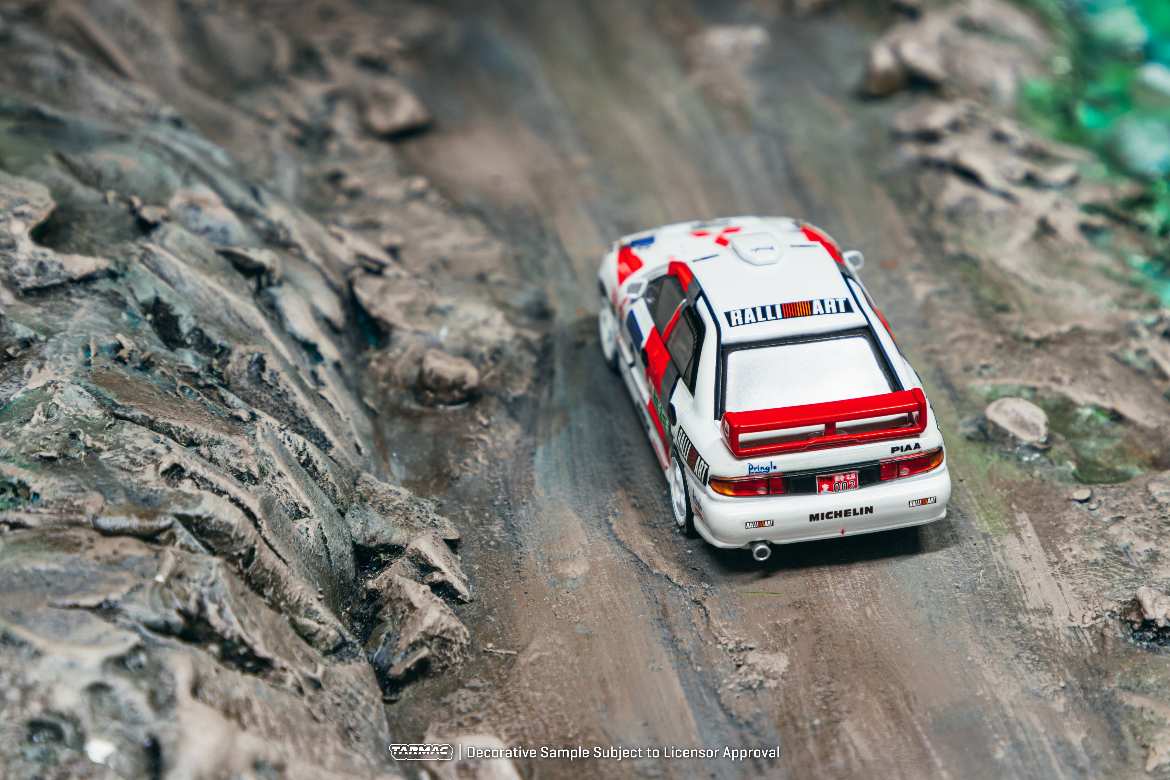 Tarmac Works - Mitsubishi Lancer Evolution III - Hong Kong Beijing Rally 1996 Winner Ari Vatanen / Christian Gilbert