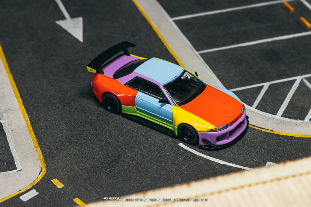 [Pre Order, Acrylic Box] Tarmac Works - Nissan Skyline (R32) Widebody - Sean Wotherspoon