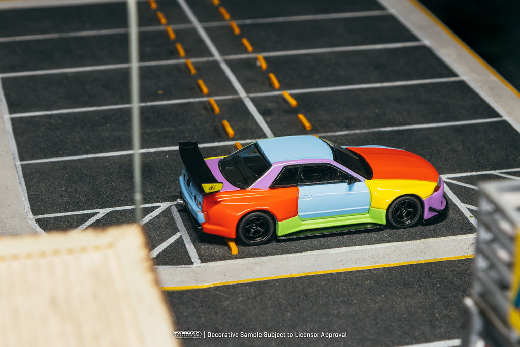 [Pre Order, Acrylic Box] Tarmac Works - Nissan Skyline (R32) Widebody - Sean Wotherspoon