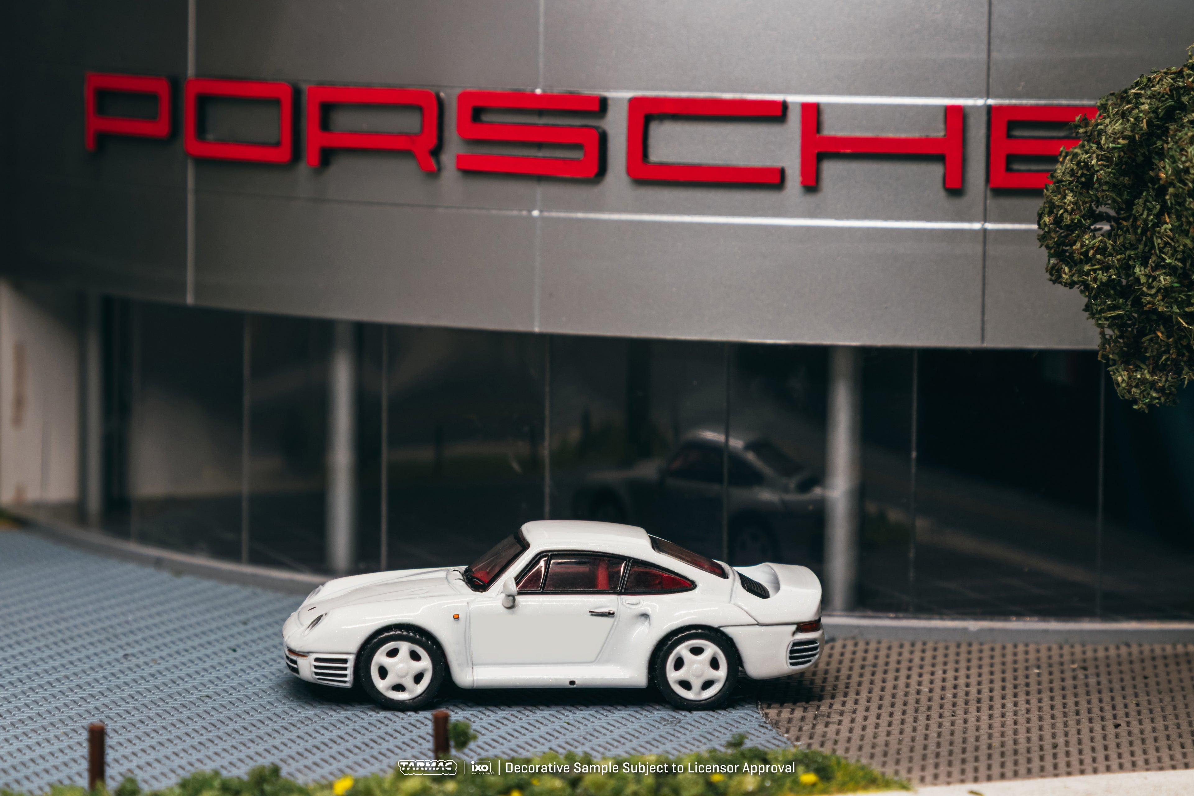 [Pre Order, Box] Tarmac Works - Porsche 959 White Model Car + Trading Cards Combo Set