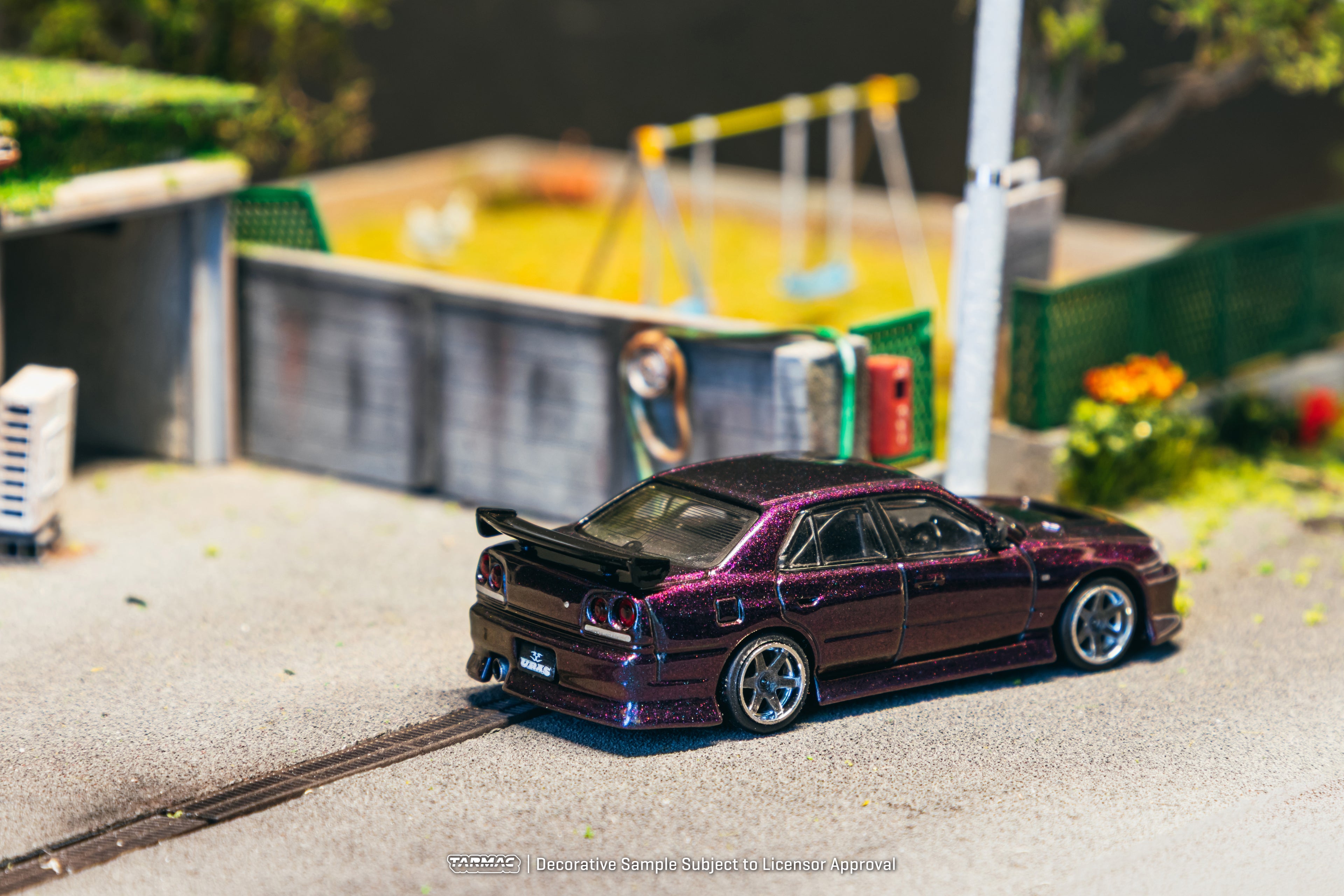 Tarmac Works - URAS Skyline ER34 - Midnight Purple