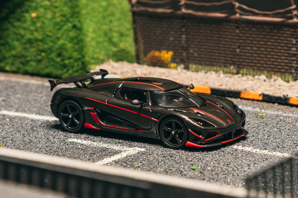 [Pre Order] Tarmac Works - Koenigsegg Agera RS Black Carbon Fiber / Red Accents - GLOBAL64