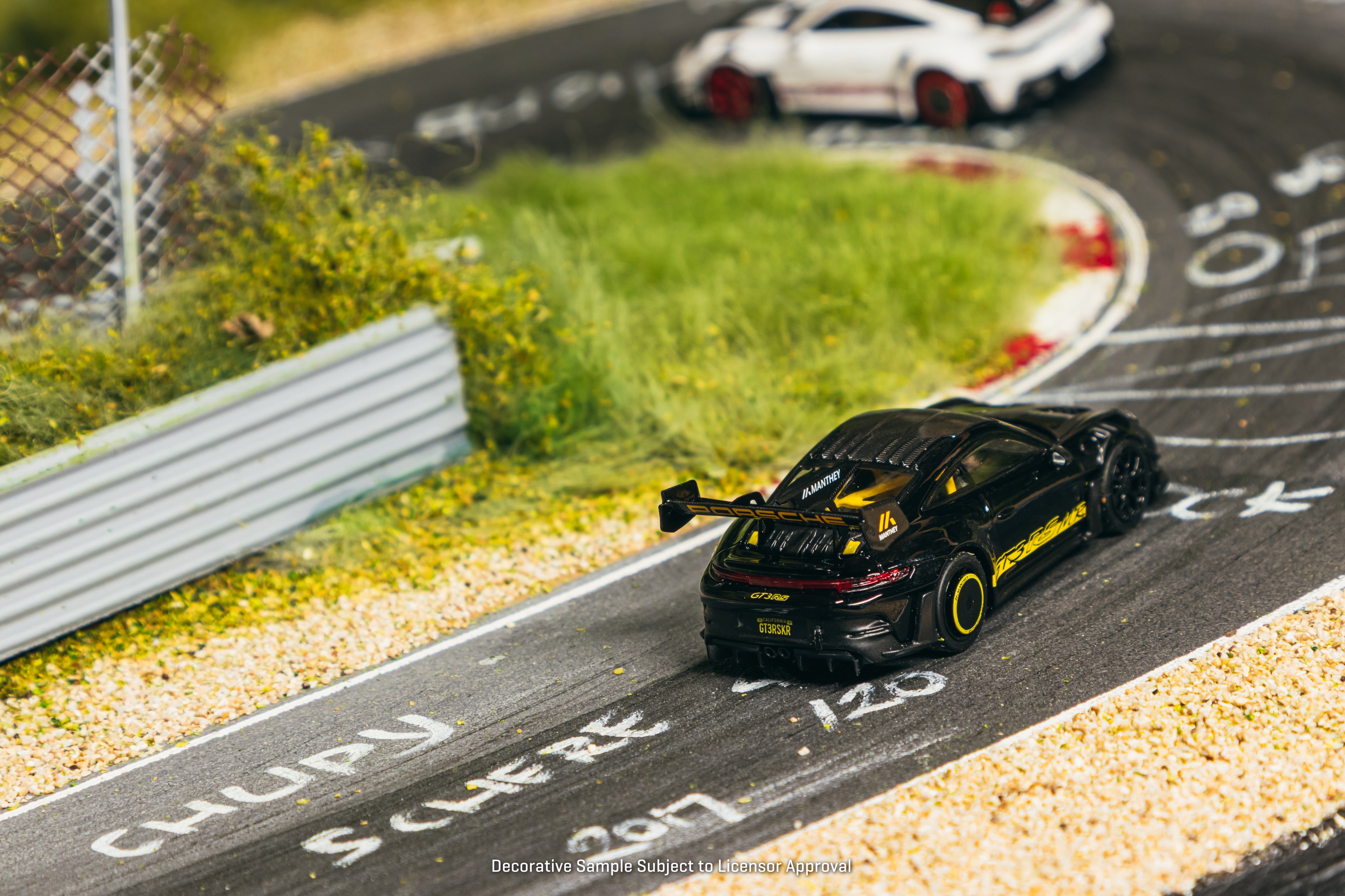 Tarmac Works - Porsche GT3RS (992.2) MR - Black Yellow - Tarmac Special Edition