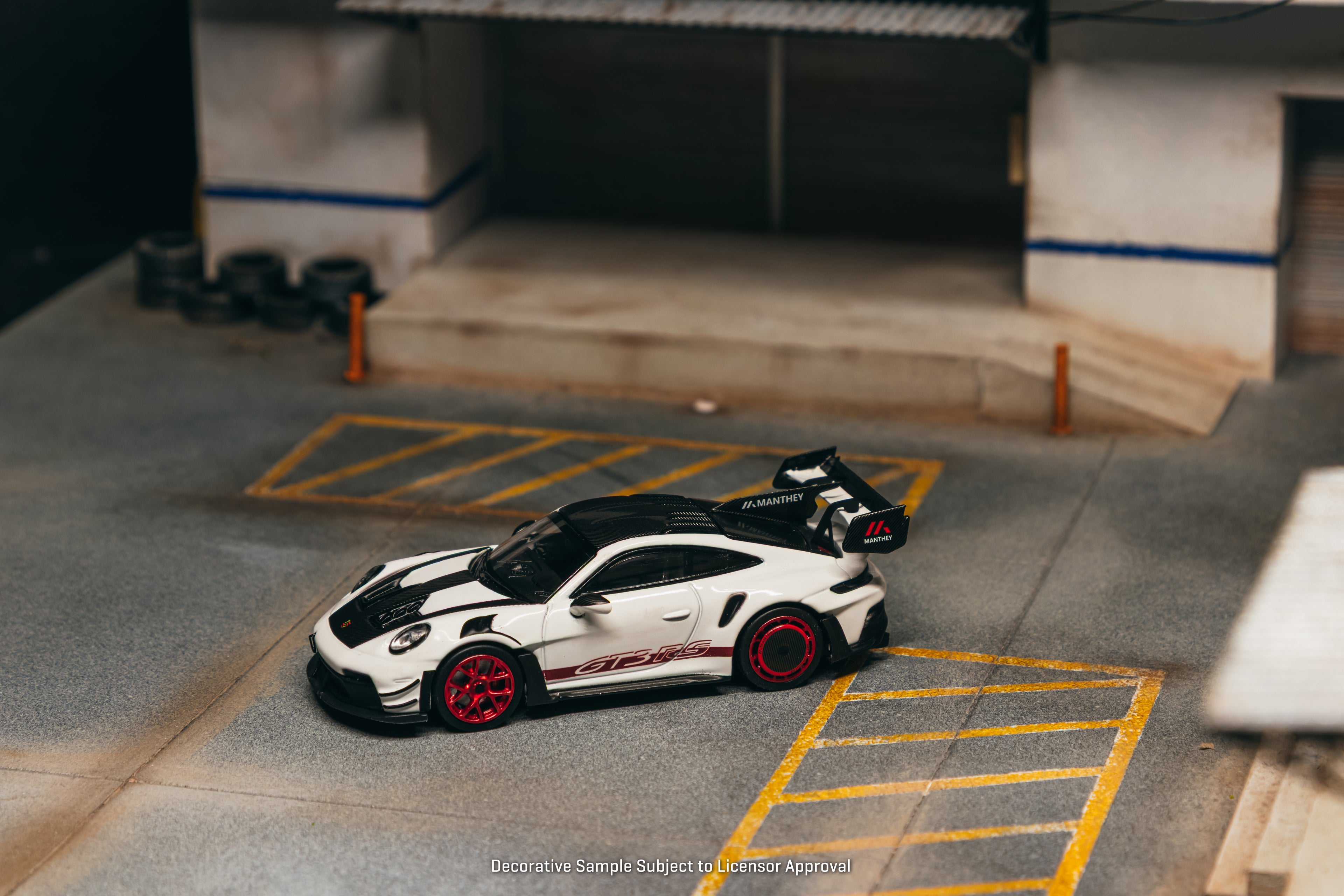 Tarmac Works - Porsche GT3RS (992.2) MR - White Red - Tarmac Special Edition