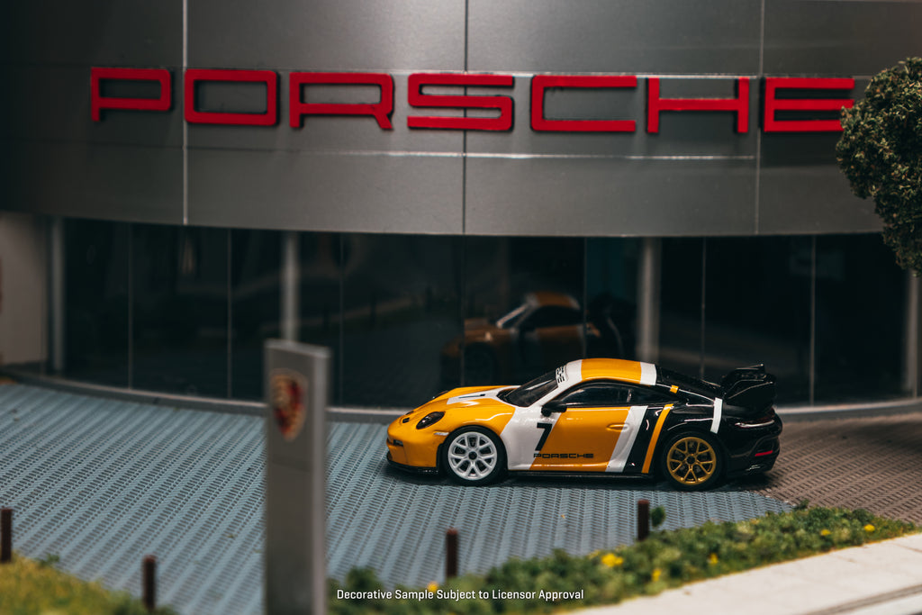 Porsche 911 GT3 (992) - Yellow/Black