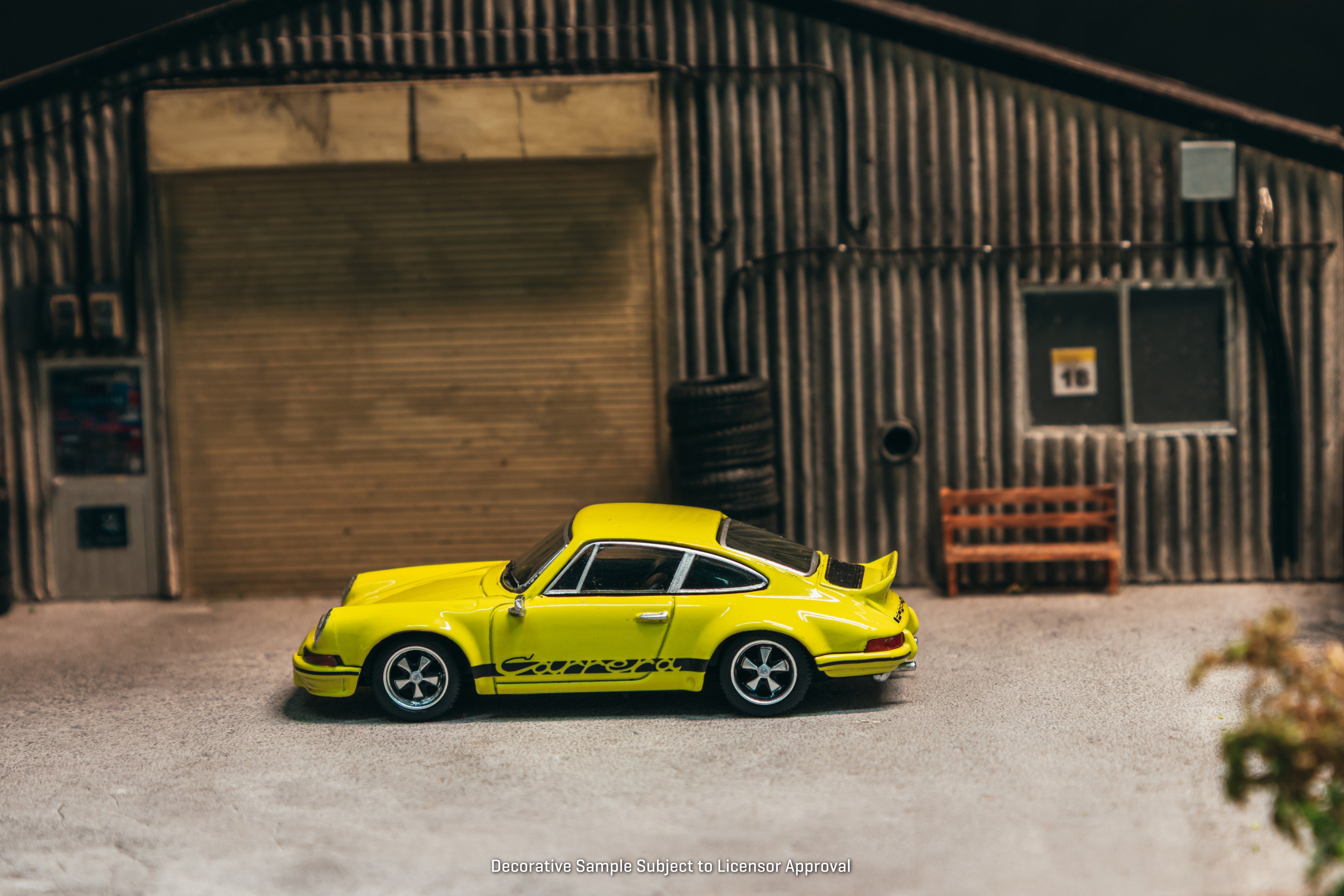 [Pre Order, Box] Tarmac Works - Porsche 911 Carrera RS 2.7 Lightweight - Yellow