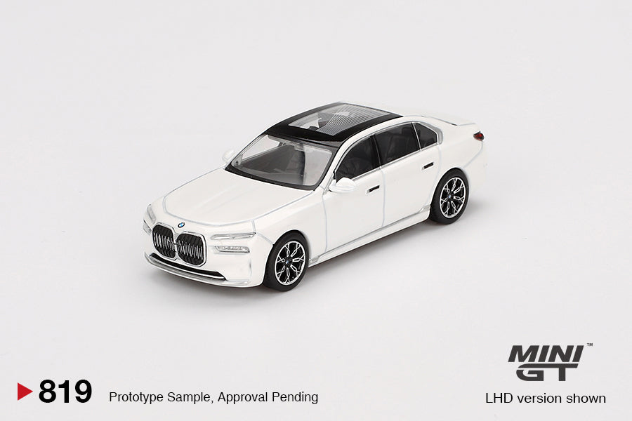[Box] MiniGT - BMW i7 xDrive60 Mineral White - 8