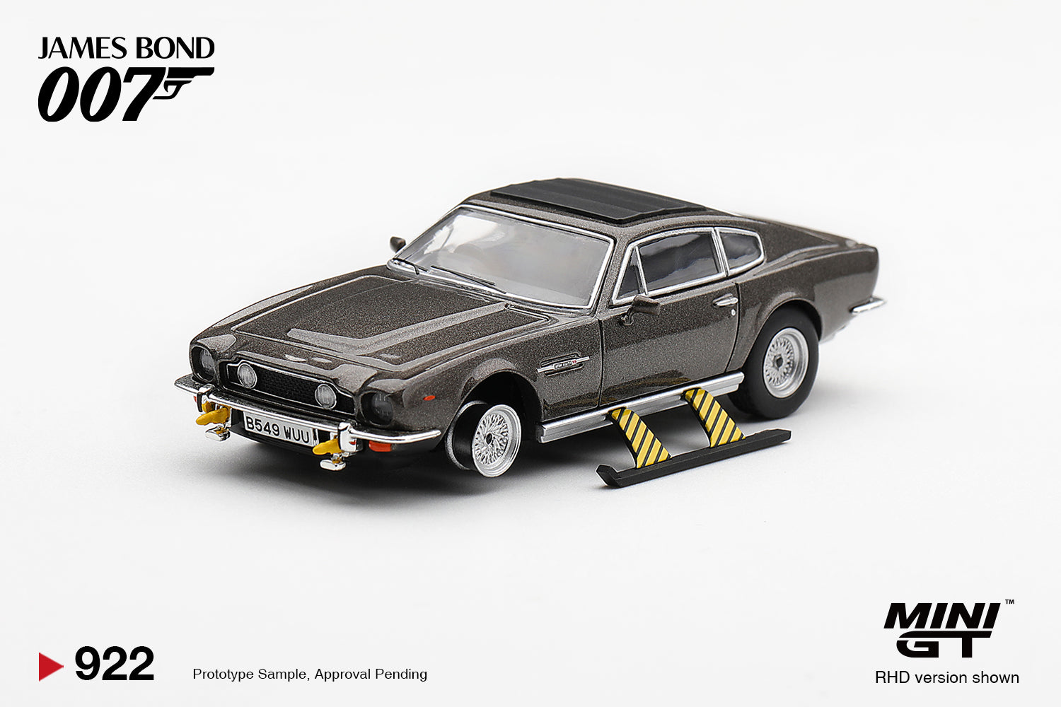 [Japanese] Aston Martin V8 Vantage "The Living Daylights" Weapons On / English Poster Back Card