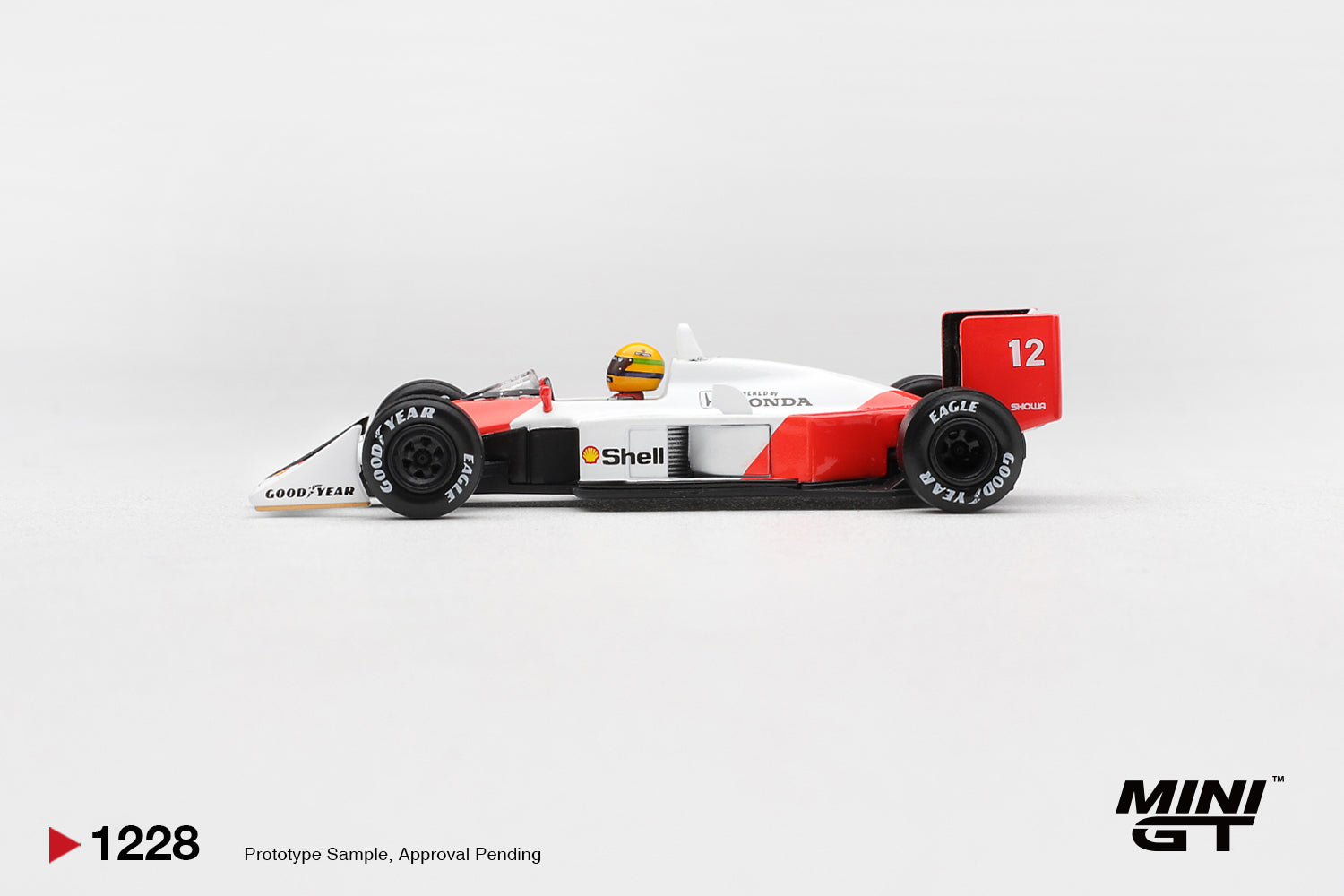 [Pre Order, Box] MiniGT - McLaren MP4/4 #12 Ayrton Senna 1988 Canadian Grand Prix Winner