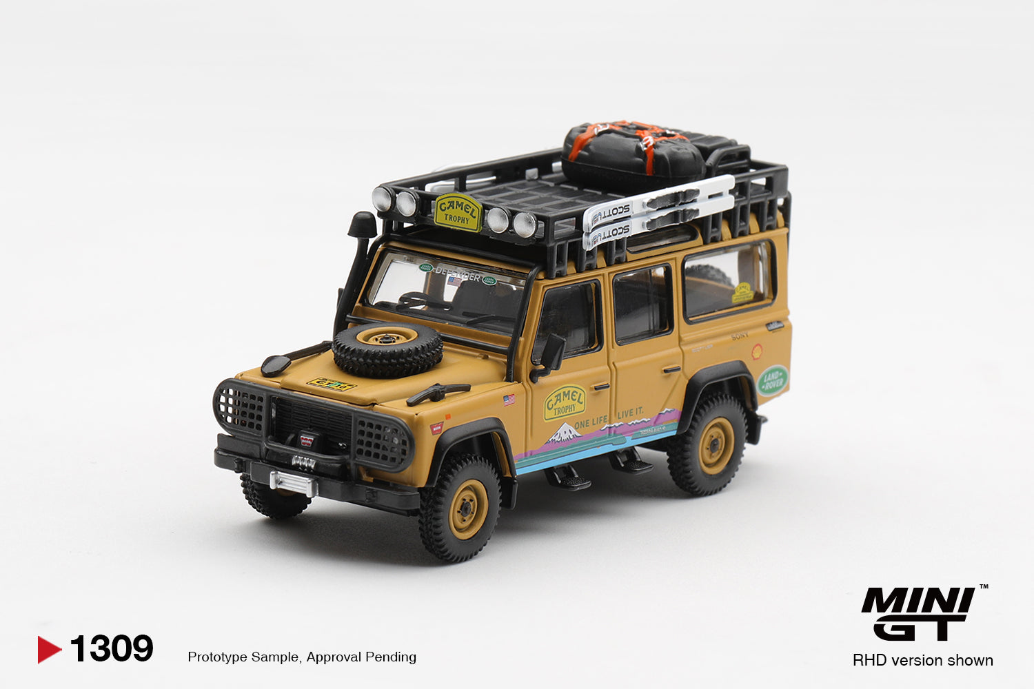 [Pre Order, Box] MiniGT - Land Rover Defender 110 1998 Camel Trophy Tierra del Fuego CT.10 USA