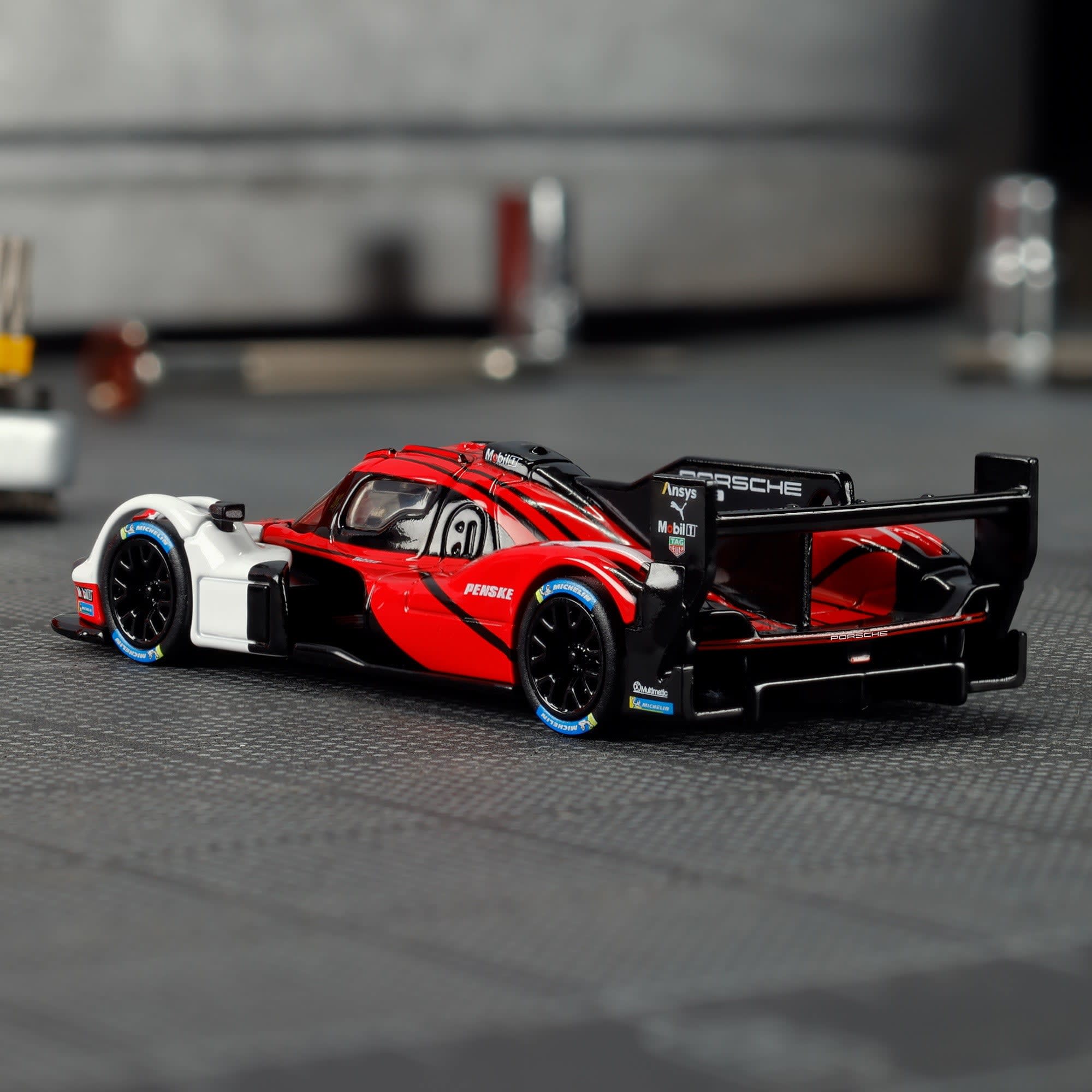 Hot Wheels - Elite 64 Porsche 963