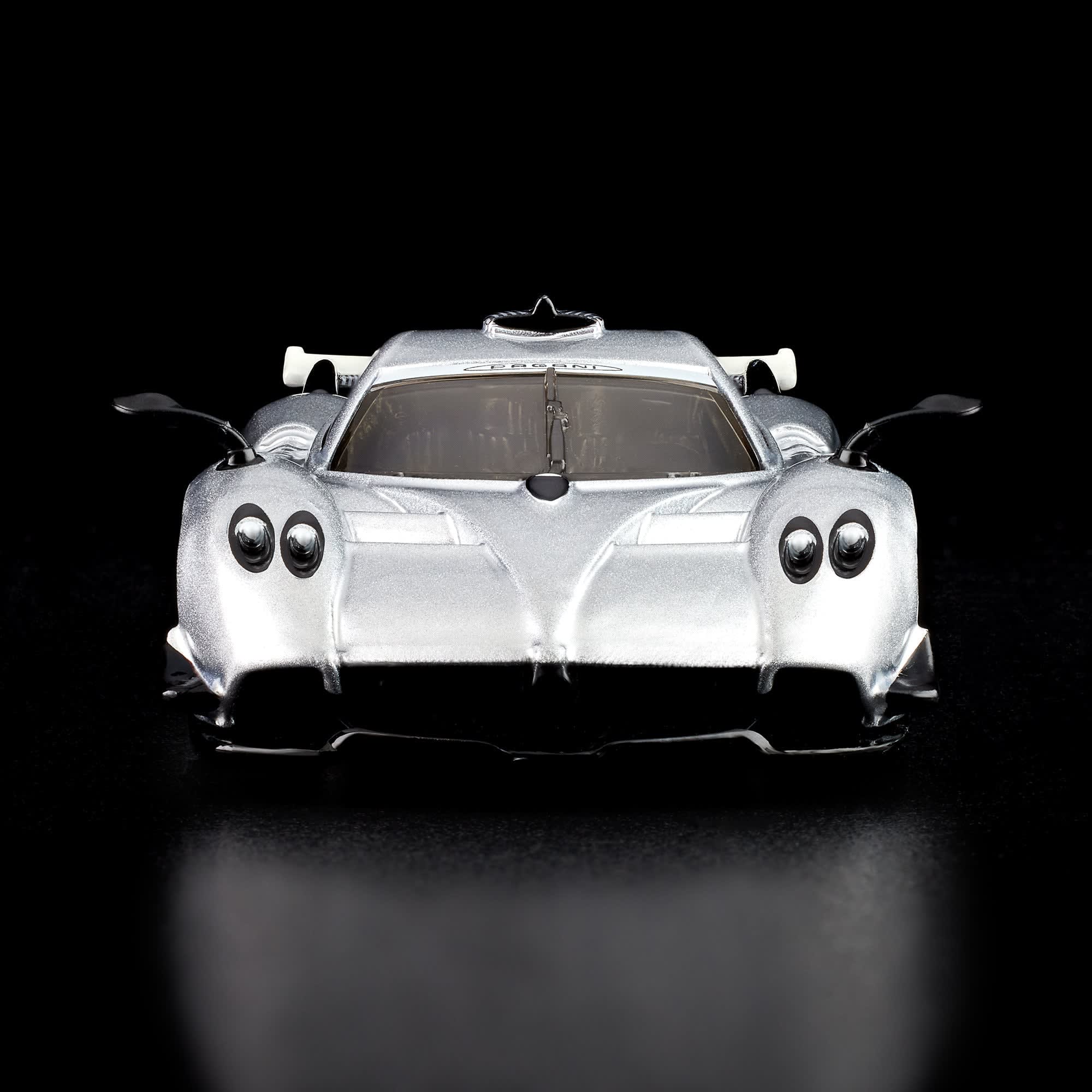[Pre Order] Hot Wheels - RLC Exclusive ’21 Pagani Huayra R - May Shipping