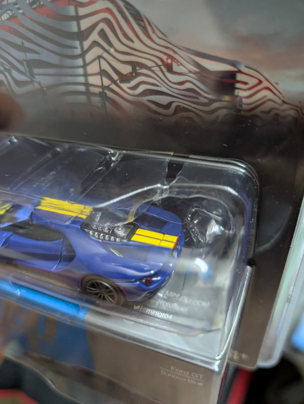 [Damaged] Ford GT Sunoco Blue – Petersen Exclusives
