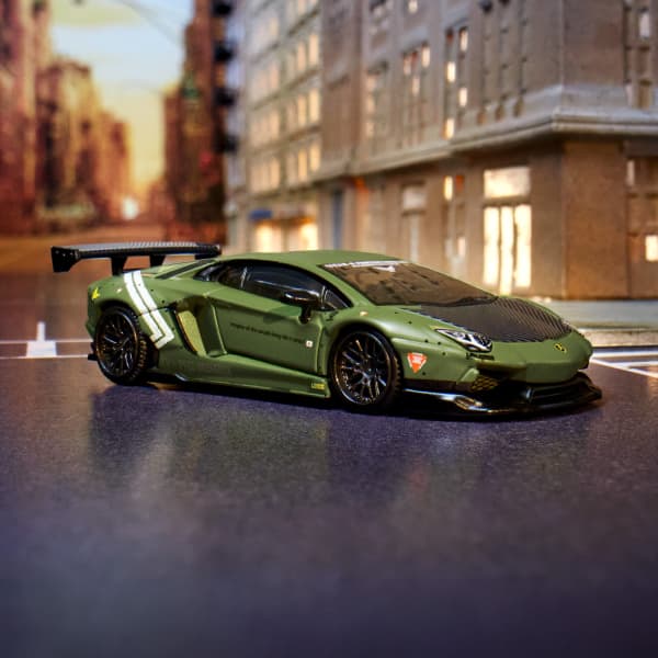 [Pre Order] 
Hot Wheels - Elite 64 LBWK Lamborghini Aventador LP 700-4