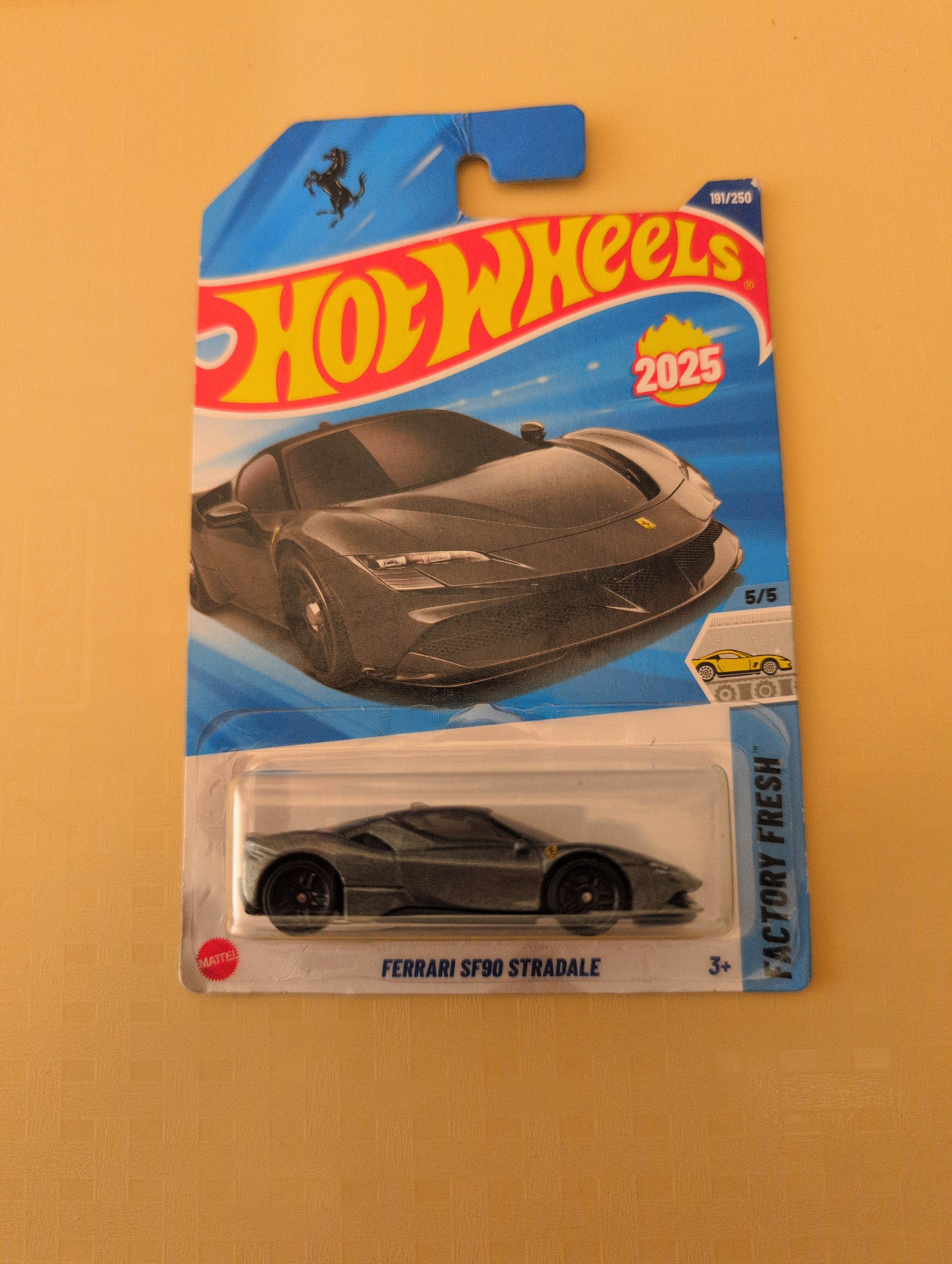Ferrari SF90 Stradale + 1 Random Fantasy
