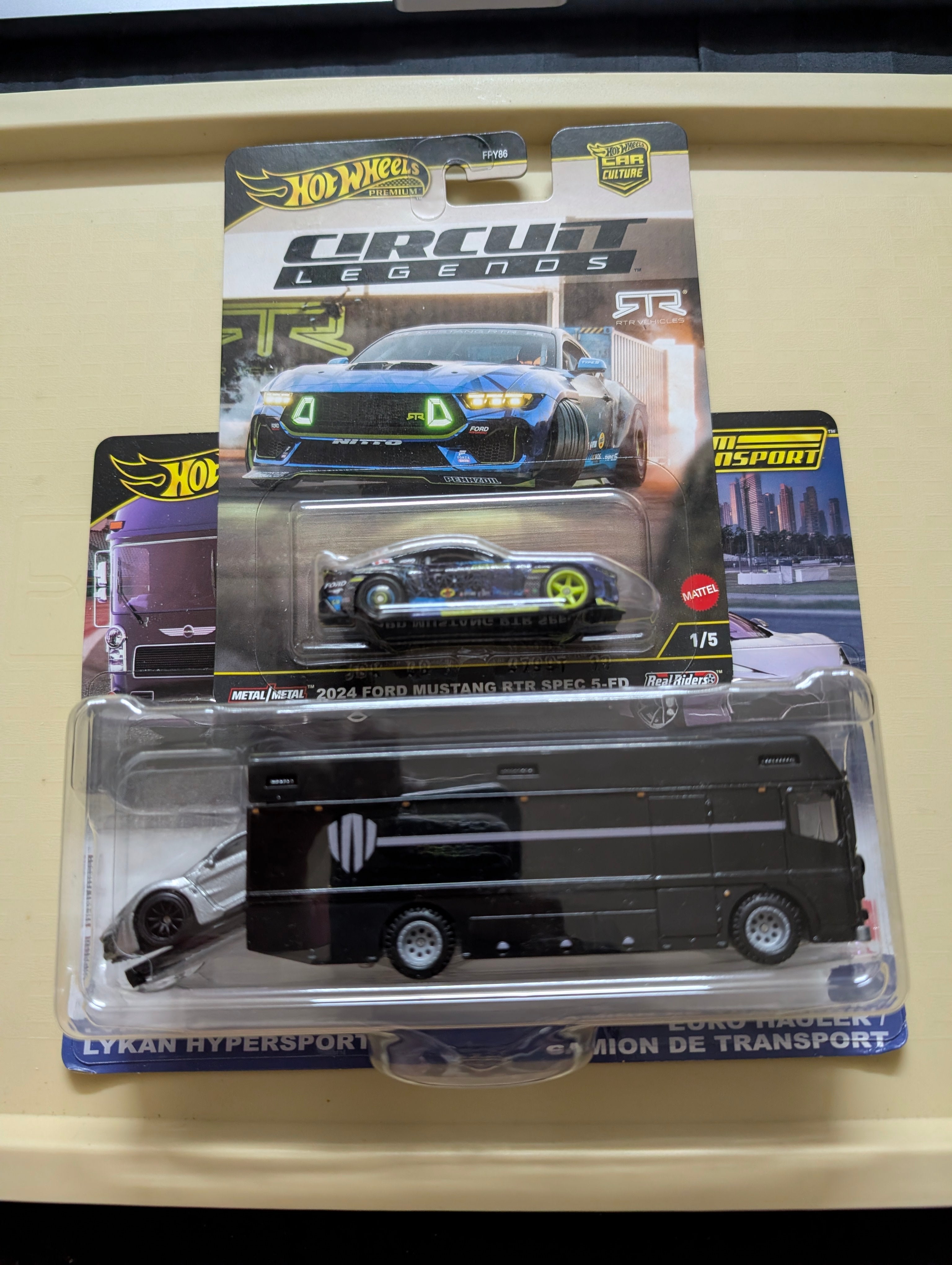 [Indian] Circuit Legends Mustang RTR + Lykan Team Transport