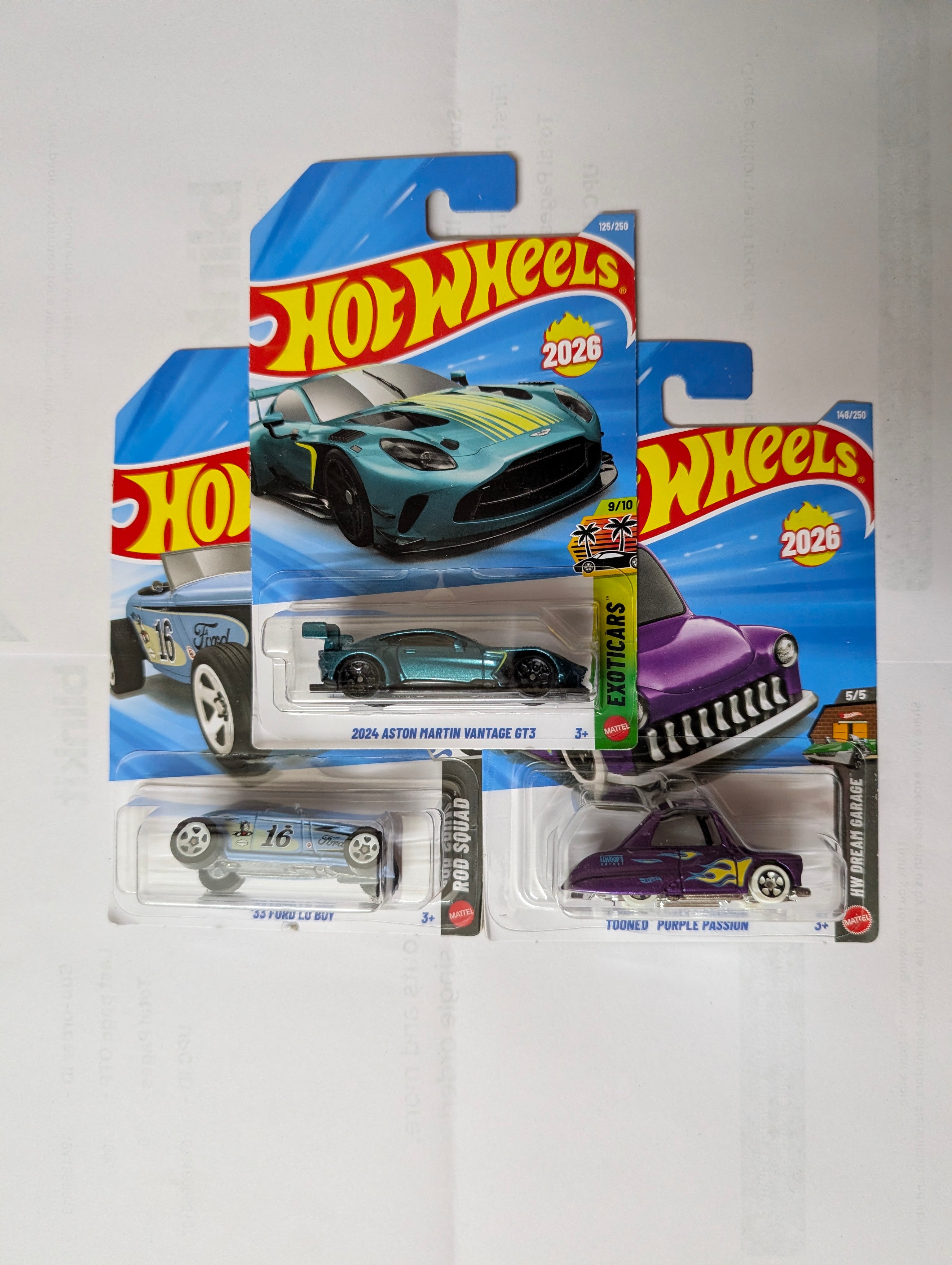 [G Case] Hot Wheels - 2024 Aston Martin Vantage GT3 set
