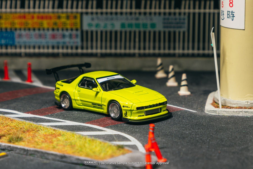 Tarmac Works - Pandem Mazda RX-7 FC3S - Yellow