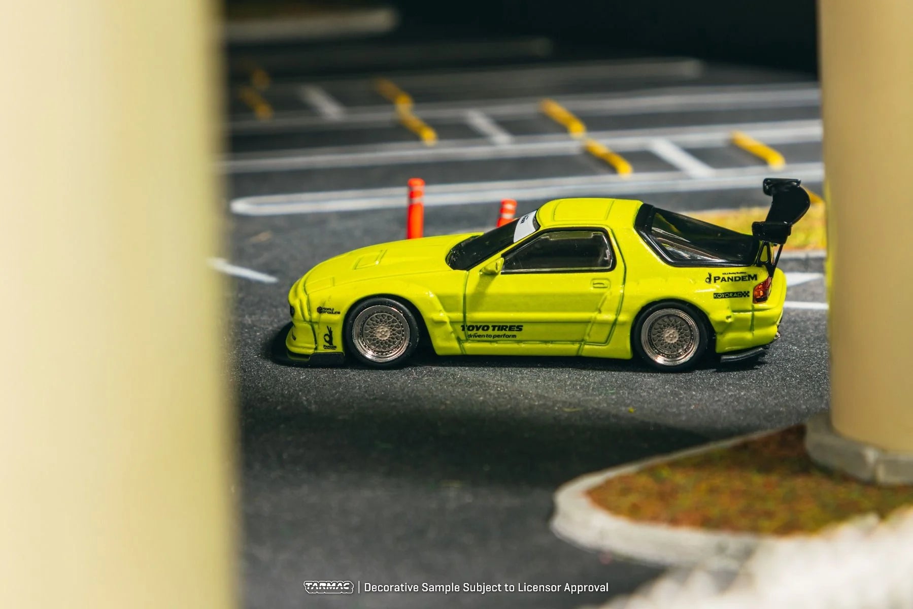 Tarmac Works - Pandem Mazda RX-7 FC3S - Yellow